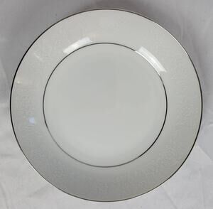 Crown Victoria Lovelace 5.5" China Bowl
